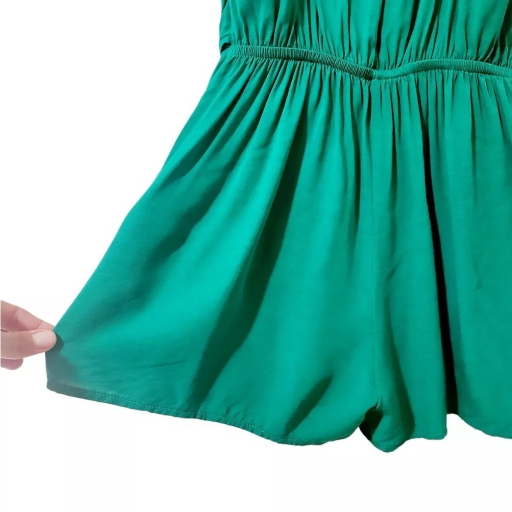 One Clothing~ Green Cami Wrap Short Front Tie Shorts Romper Size S - Picture 7 of 7